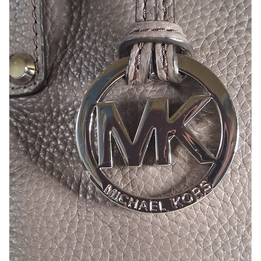 Michael Kors Bedford Large Pebbled Leather Hobo Bag